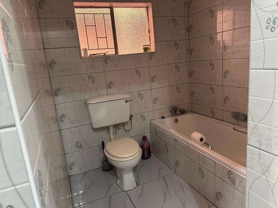 2 Bedroom Property for Sale in Rustenburg Central North West